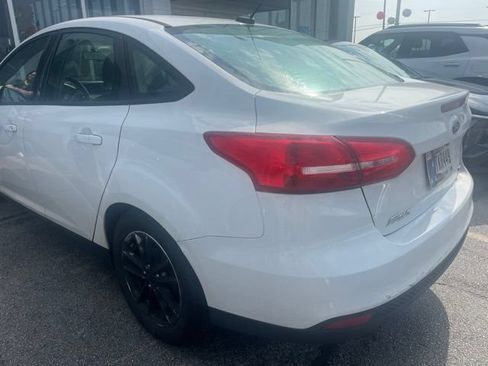 Used 2015 Ford Focus SE FWD image 5