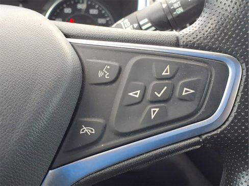 Used 2023 Chevrolet Equinox LT image 24