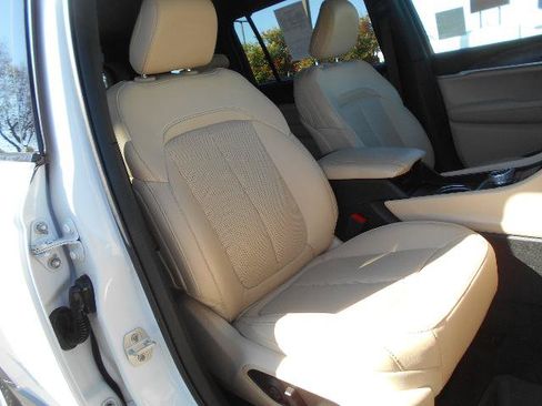 Used 2024 Jeep Grand Cherokee L Limited w/ Luxury Tech Group II AWD/4WD image 22