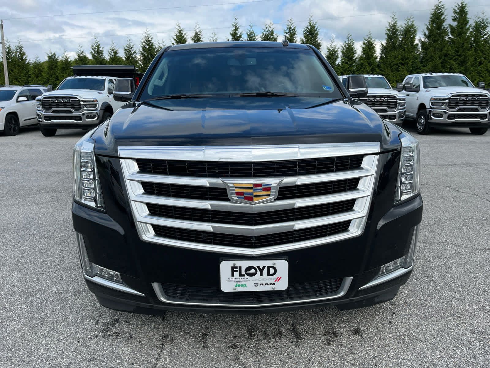 Used 2018 Cadillac Escalade 4WD image 7