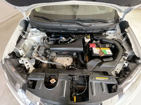 Used 2018 Nissan Rogue SV AWD/4WD image 24