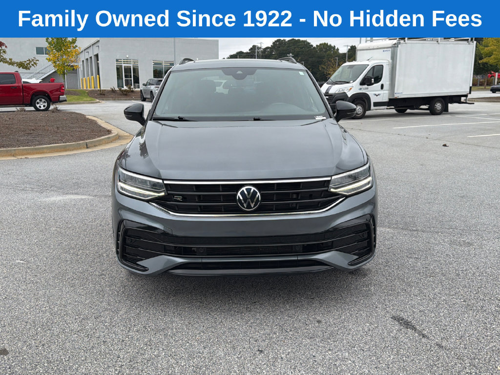 Used 2024 Volkswagen Tiguan SE R-Line FWD image 2