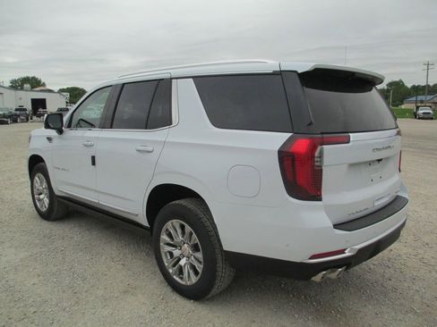 New 2026 GMC Yukon Denali w/ Sun & Power Step Package AWD/4WD image 6