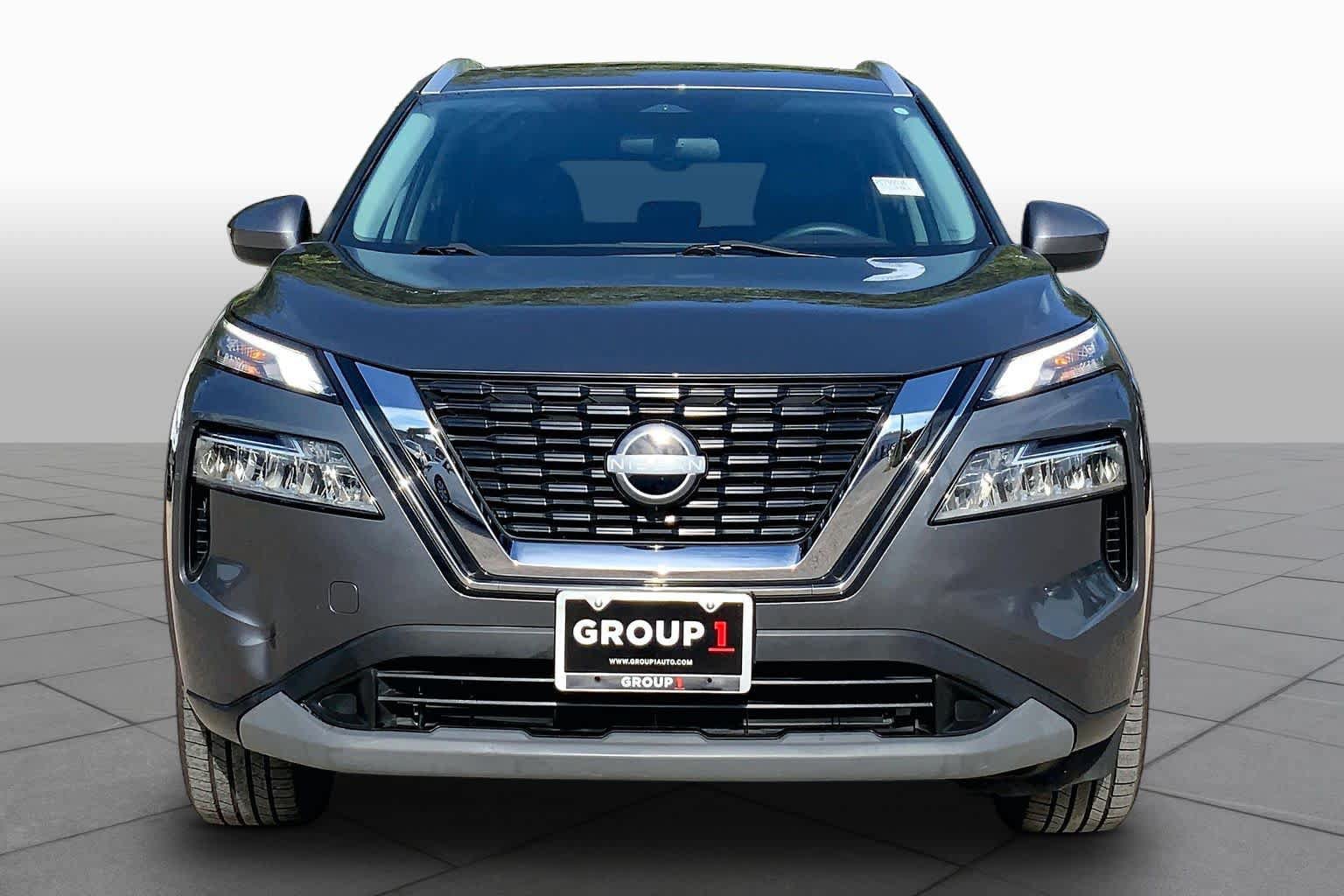 Used 2023 Nissan Rogue SV w/ SV Premium B Package FWD image 4