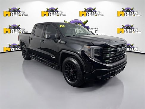 Used 2022 GMC Sierra 1500 Elevation w/ Preferred Package image 3