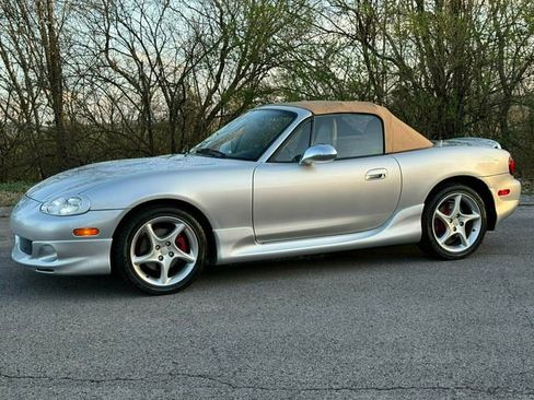 Used 2002 MAZDA MX-5 Miata image 29