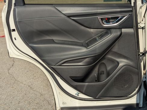 Used 2021 Subaru Forester Touring image 12