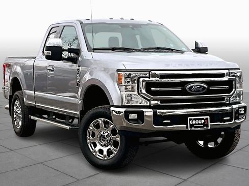 Used 2021 Ford F250 Lariat w/ Chrome Package image 3