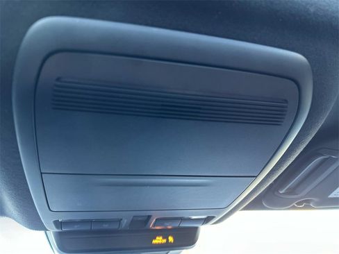 Used 2024 MAZDA MAZDA3 s image 32