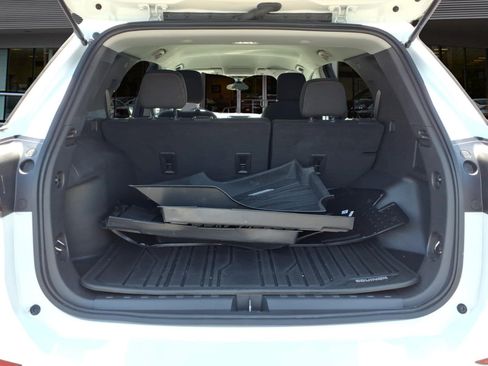 Used 2023 Chevrolet Equinox LT w/ LPO, Floor Liner Package AWD/4WD image 18