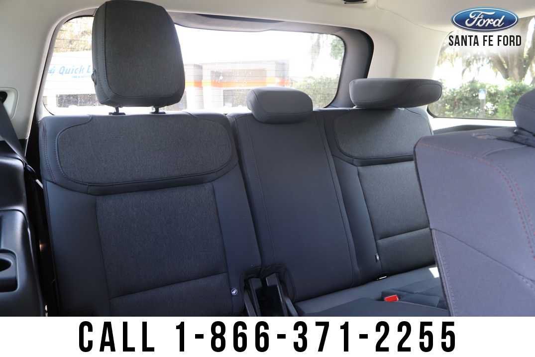 Used 2025 Ford Expedition Active RWD image 27