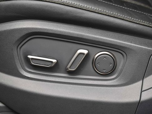 Used 2022 Rivian R1S Launch Edition image 30