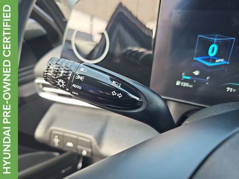 Certified 2023 Hyundai Elantra Limited FWD image 19