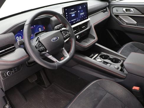 Used 2025 Ford Explorer ST AWD/4WD image 15
