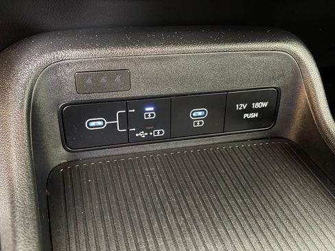 Used 2024 Hyundai Kona SE FWD image 29