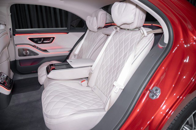 Certified 2026 Mercedes-Benz S 580 4MATIC Sedan image 12