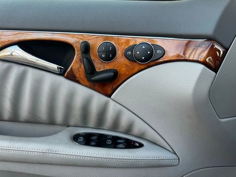 Used 2008 Mercedes-Benz E 350 4MATIC Wagon image 9