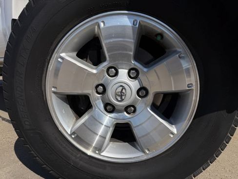 Used 2012 Toyota Tacoma 4x4 Double Cab w/ TRD Sport Pkg image 9