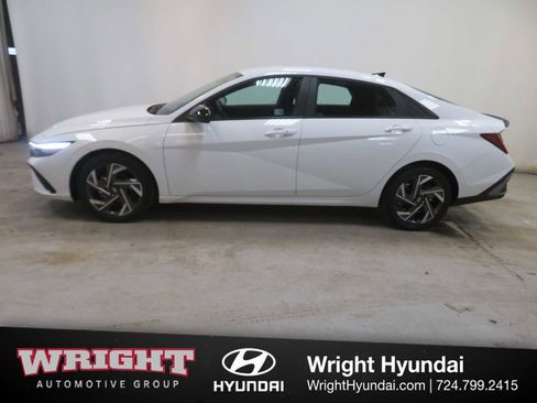 Certified 2025 Hyundai Elantra Sport image 7