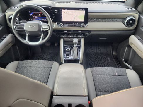 Used 2024 Chevrolet Colorado ZR2 w/ Technology Package image 16