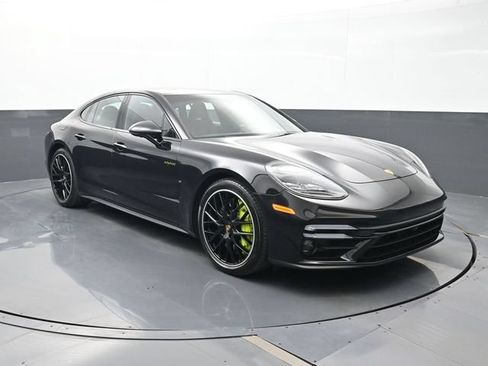 Certified 2024 Porsche Cayenne AWD/4WD image 23