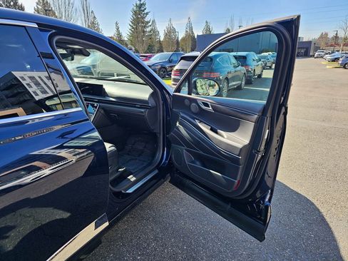 Certified 2025 Genesis GV80 3.5T image 28