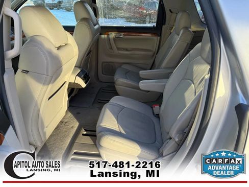 Used 2010 Saturn Outlook XR image 14