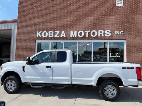 Used 2018 Ford F250 XL AWD/4WD image 1