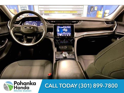 Used 2023 Jeep Grand Cherokee L Laredo w/ Luxury Tech Group I image 16