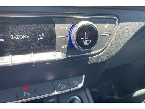 Used 2024 Audi Q5 2.0T Premium AWD/4WD image 30