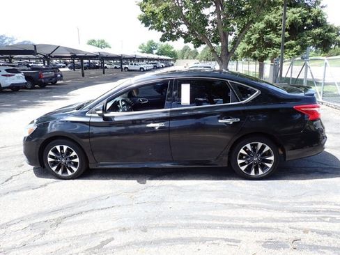 Used 2016 Nissan Sentra SR w/ SR Premium Package FWD image 2
