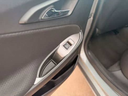 Used 2025 Chevrolet Malibu LT FWD image 16