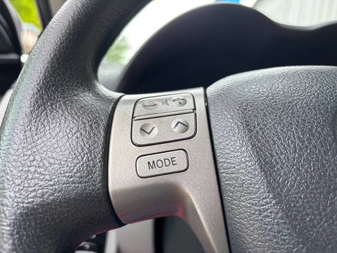 Used 2013 Toyota Corolla LE image 15