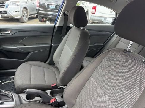 Used 2021 Hyundai Accent SE FWD image 13