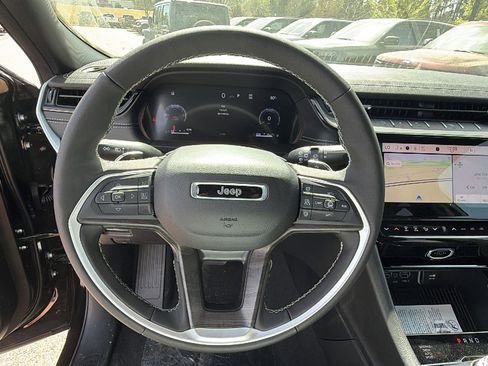 New 2026 Jeep Grand Cherokee L 4WD image 22