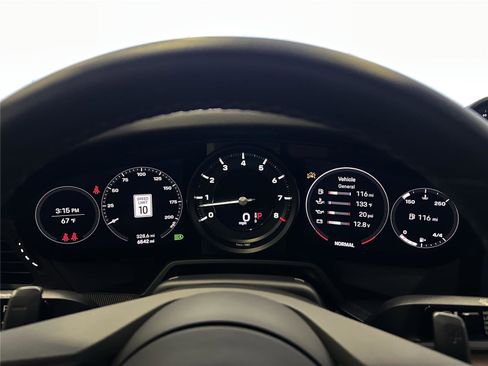 Certified 2024 Porsche 911 image 21