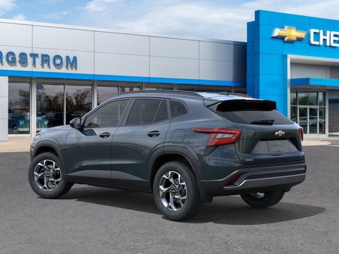 New 2026 Chevrolet Trax LT image 3