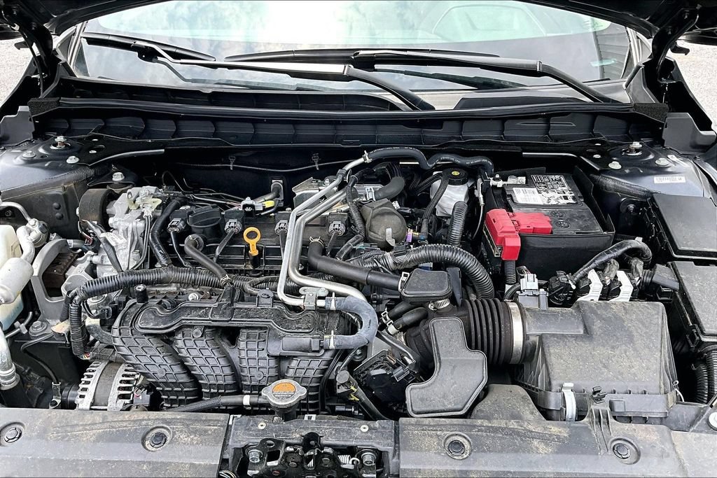Used 2025 Nissan Altima 2.5 SV FWD image 27