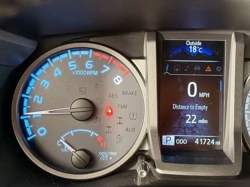 Used 2021 Toyota Tacoma TRD Sport AWD/4WD image 13