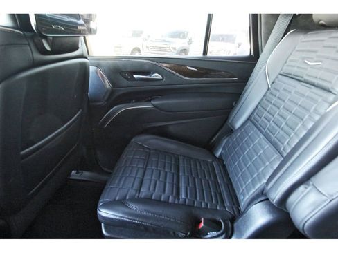 Certified 2024 Cadillac Escalade Sport Platinum w/ LPO, ONYX Package image 12