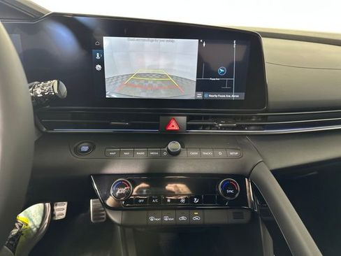 Certified 2025 Hyundai Elantra SEL image 21