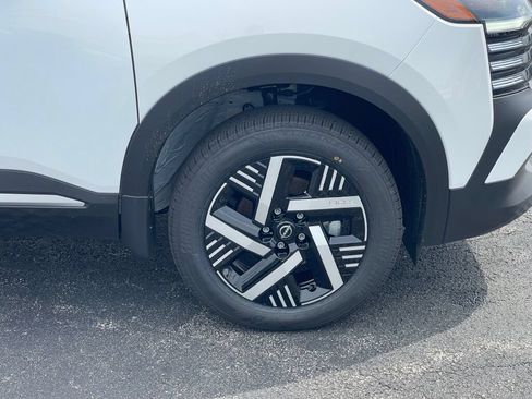 New 2026 Nissan Kicks SV FWD image 23
