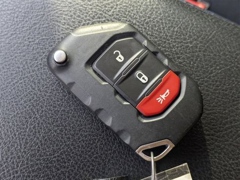 Used 2024 Jeep Gladiator Sport image 39