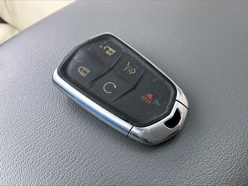 Used 2017 Cadillac XT5 Premium Luxury image 10