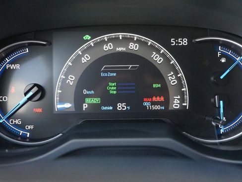 Used 2025 Toyota RAV4 SE AWD/4WD image 13