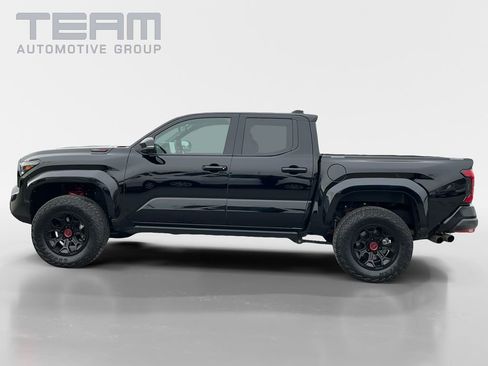 Used 2025 Toyota Tacoma TRD Pro w/ Tow Tech Package image 4