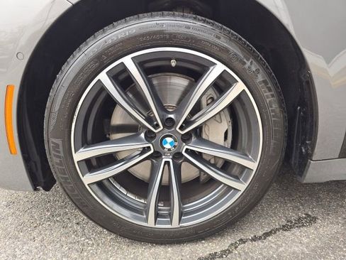 Used 2021 BMW 750i xDrive w/ M Sport Package image 30