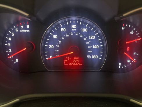 Used 2015 Kia Sorento LX image 2