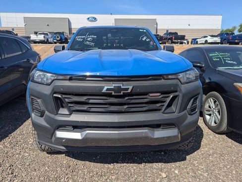 Used 2025 Chevrolet Colorado Trail Boss image 3