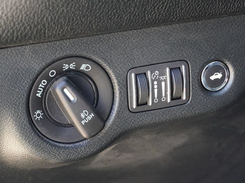 Used 2018 Dodge Challenger SXT Plus RWD image 21
